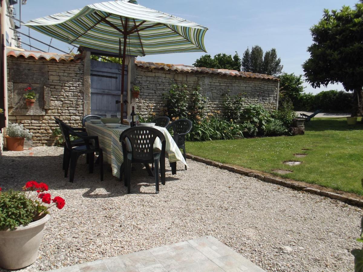 Gite Chez Riviere Nantillé Exterior photo
